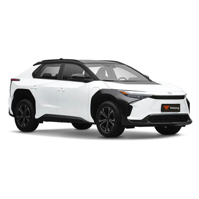 Personal Toyota Bz4X Elektro-SUV mit großer Kapazität und in Rot/Blau