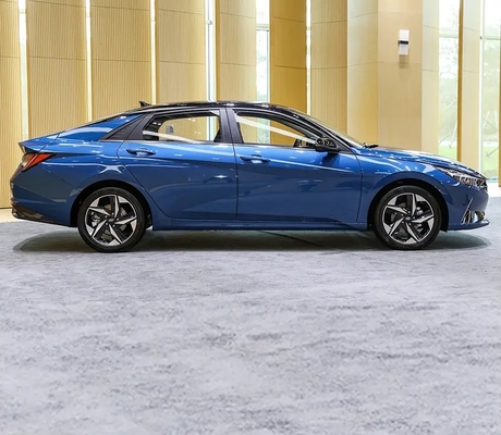Hyundai Elantra 5-Sitzer Luxus Benzin Limousine für hohe Geschwindigkeit und leistungsstarke Leistung