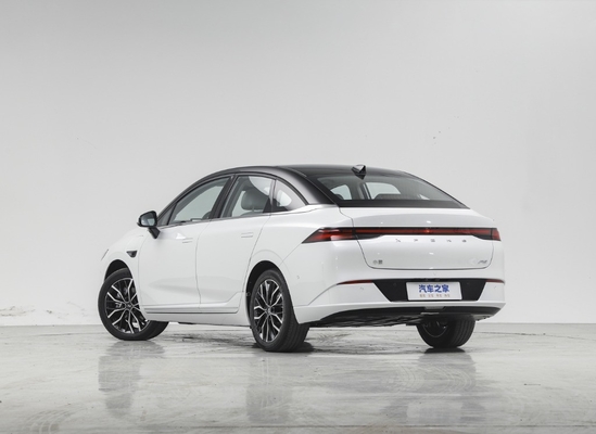Auto Xpeng P5 2021 460g Energiefahrzeug mit hoher Geschwindigkeit und rein elektrischer Technologie