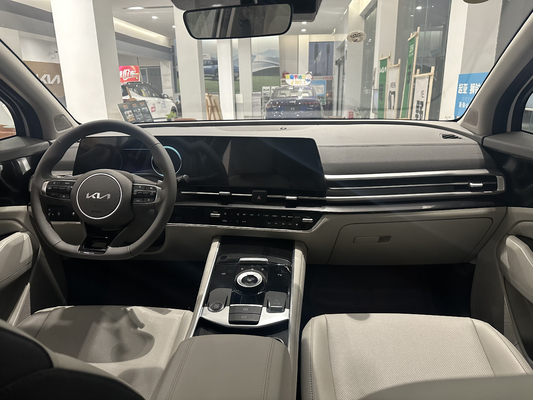 2022 Kia Lion Platinum Endurance 210 Hybrid SUV mit geringem Kraftstoffverbrauch und LED-Taglicht