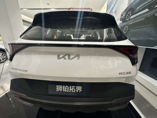 2022 Kia Lion Platinum Endurance 210 Hybrid SUV mit geringem Kraftstoffverbrauch und LED-Taglicht