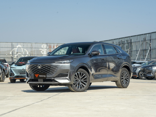 130 km NEDC Kilometerlänge Changan Uni-K Benzin SUV 2024 Modell 1845kg Gewicht 2.0T Motor