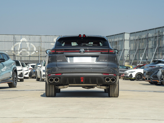 130 km NEDC Kilometerlänge Changan Uni-K Benzin SUV 2024 Modell 1845kg Gewicht 2.0T Motor