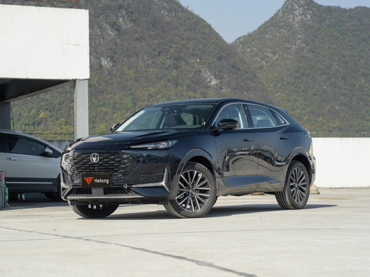 130 km NEDC Kilometerlänge Changan Uni-K Benzin SUV 2024 Modell 1845kg Gewicht 2.0T Motor