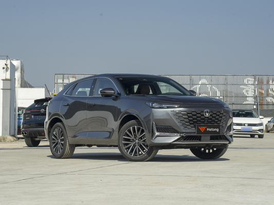 130 km NEDC Kilometerlänge Changan Uni-K Benzin SUV 2024 Modell 1845kg Gewicht 2.0T Motor