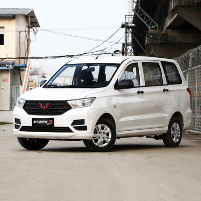Lieferung LHD Wuling Glory V Minibus Benzin 1,5L Hochgeschwindigkeit 100km/h Manuelle Getriebe