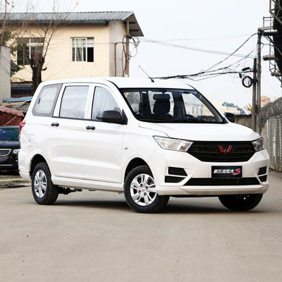 Lieferung LHD Wuling Glory V Minibus Benzin 1,5L Hochgeschwindigkeit 100km/h Manuelle Getriebe