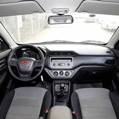 Lieferung LHD Wuling Glory V Minibus Benzin 1,5L Hochgeschwindigkeit 100km/h Manuelle Getriebe