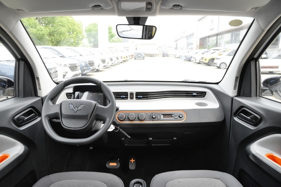 Wuling Hongguang Mini Ev mit Macarone Zweifachfahrzeug mit geräumigem Innenraum