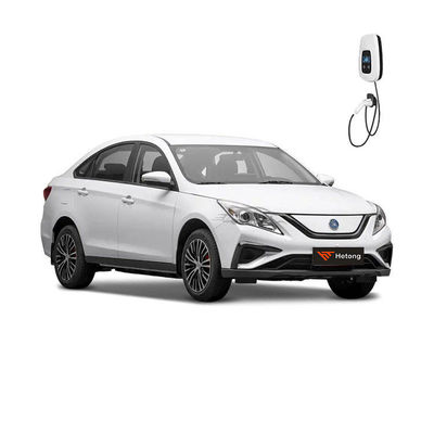 Dongfeng Fengxing S50 T1 T5 E1 M5 5 Sitzplätze 415 km reine elektrische Limousine 4705*1790*1540mm