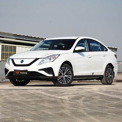 Dongfeng Fengxing S50 T1 T5 E1 M5 5 Sitzplätze 415 km reine elektrische Limousine 4705*1790*1540mm