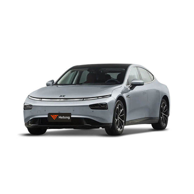 2022 Xpeng P7 586G Elektrofahrzeug 4 Räder 5 Sitzplätze Hochgeschwindigkeit Rot/Weiß Chinesische Autos