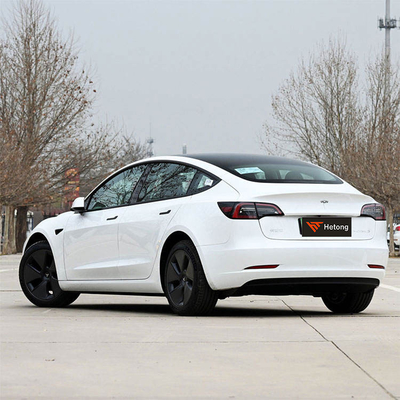 Individuell angepasste 4-Türer 5-Sitzer Limousine Tesla Model 3 ziemlich High Speed EV mit 5 Sitzplätzen