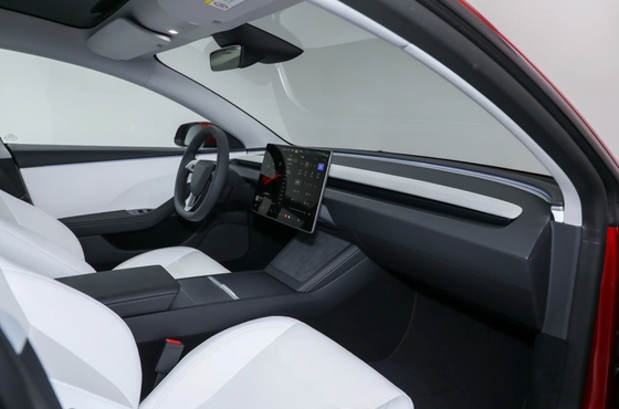 Tesla Model 3 Hochgeschwindigkeits-Elektroauto 556 Km Reichweite 5 Sitzplätze Energie Linkslenker