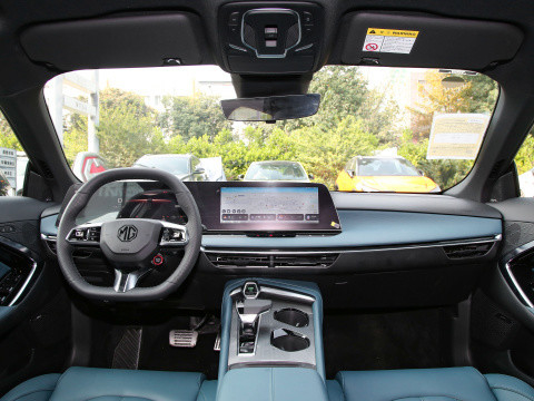 Elektrischer Kraftstoff 2023 1.5t Mg 7 Komfort Version von Benzin Auto mit ESC Luxus 210km Auto