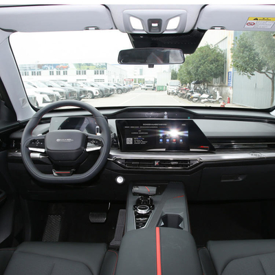-Made Changan Oushang Z6 5-Türer 5-Sitzer SUV Radstand 1500-2000mm Euro VI Benzinwagen