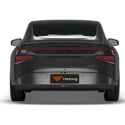 2024 Xpeng P7 5-Sitzer 2WD Energiewagen Auto mit Linksherren in Schwarz/Rot/Weiß