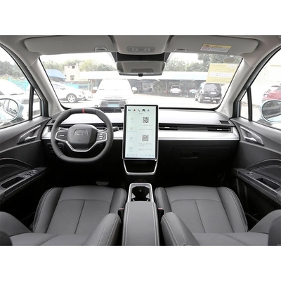 2022 Neta V 300 Lite 4-Rad-Elektrofahrzeug mit 5 Sitzplätzen und maximaler Leistung von 120 kW